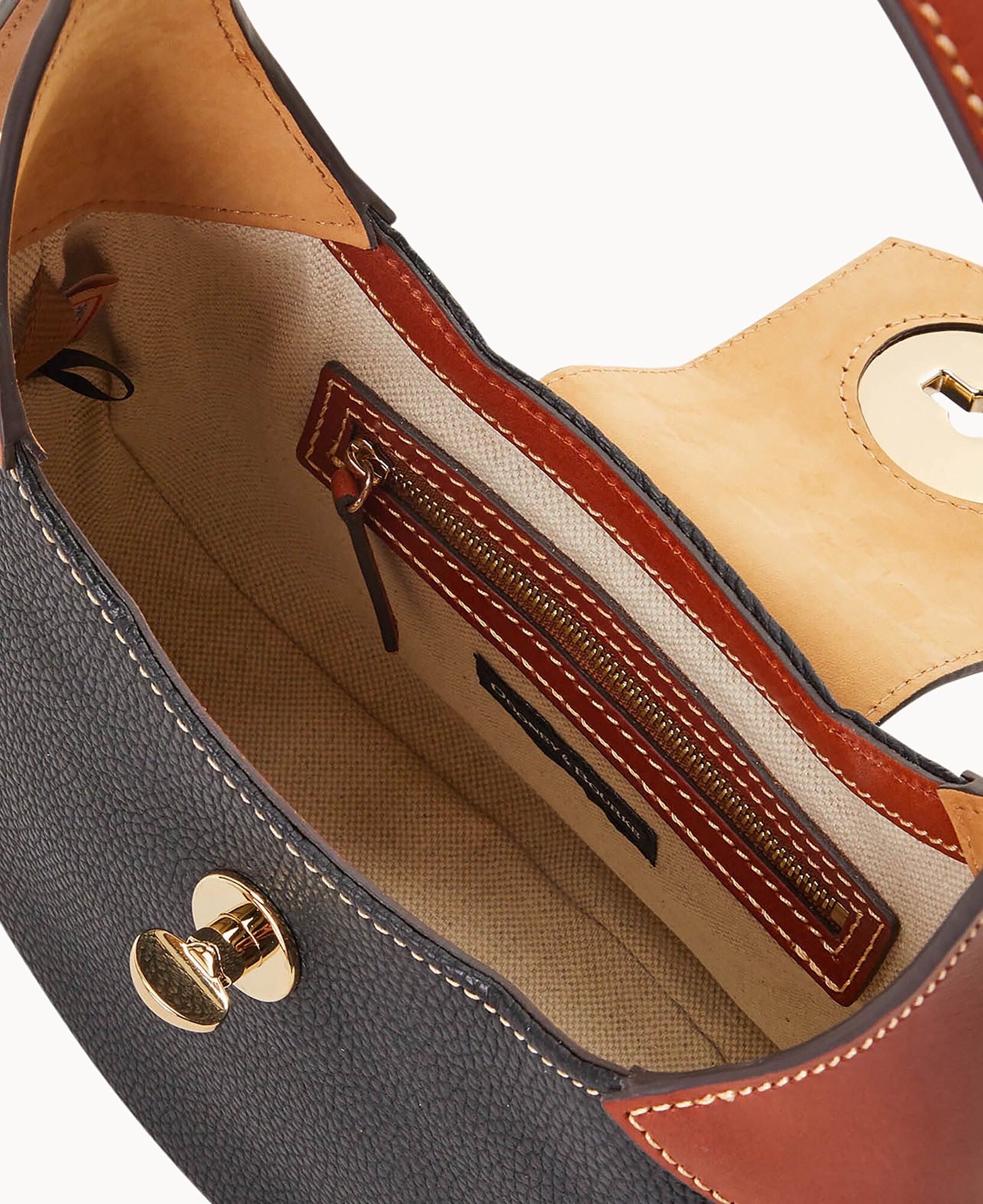 Pebble Turnlock Hobo 26 - Image 13