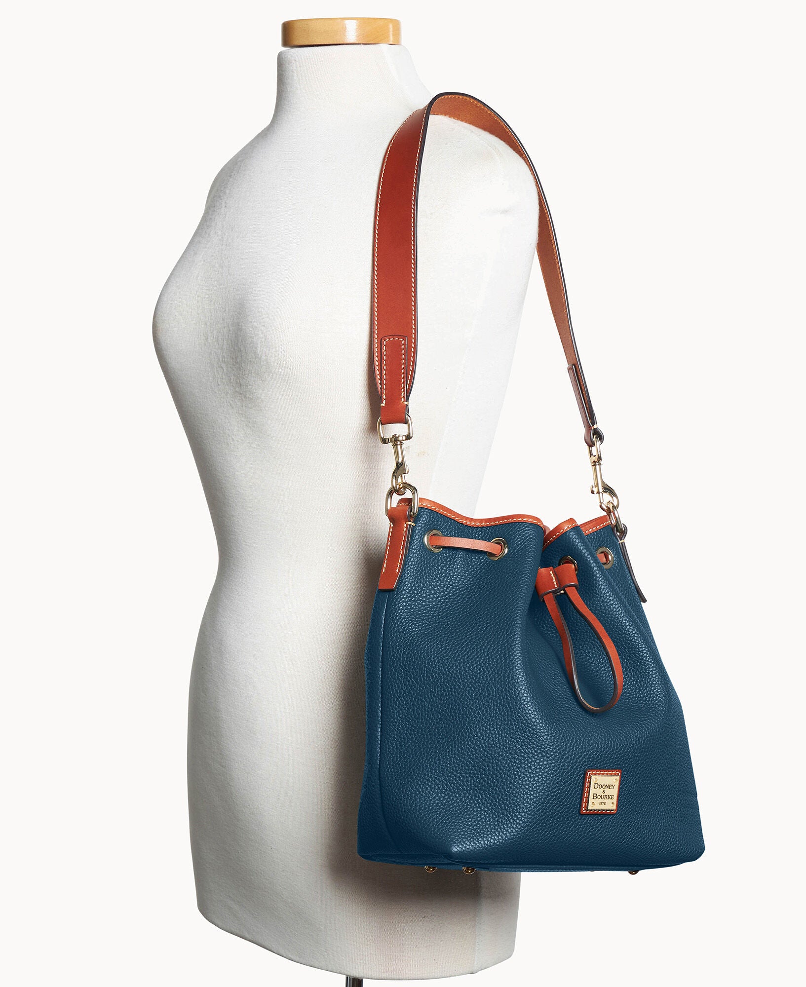 Pebble Grain Drawstring - Image 24