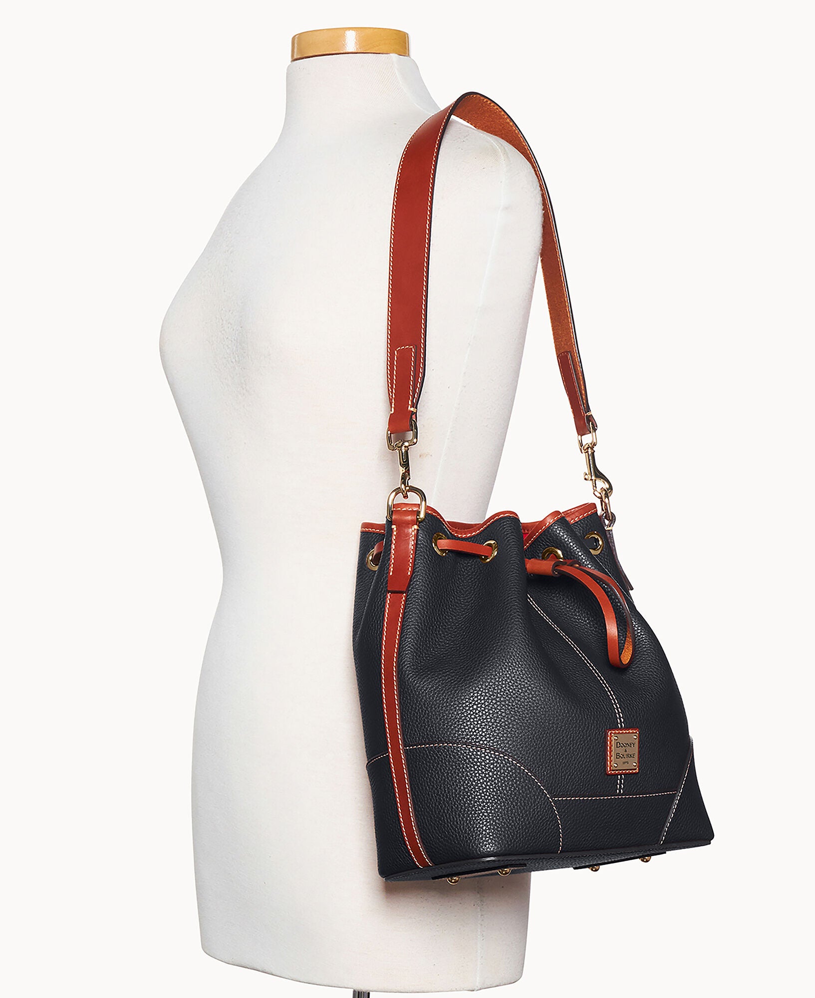 Pebble Grain Drawstring - Image 16